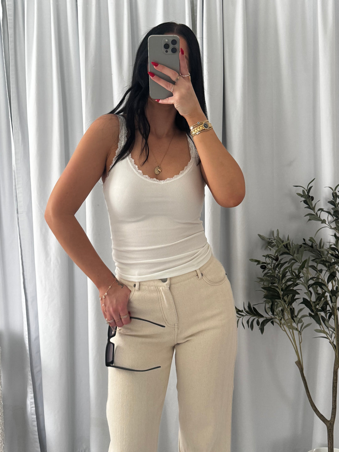 Laina Tank- white – Elle Reign Collective